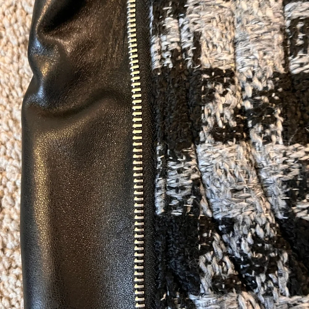 🆕 Henri Bendel No. 7 Quilt Zip Tote Black and Gray Houndstooth Shoulder Bag